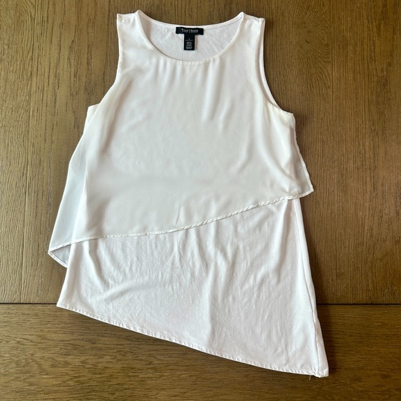 White House Black Market Tops - White House Black Market Asymmetrical Sleeveless Top Size Small White
